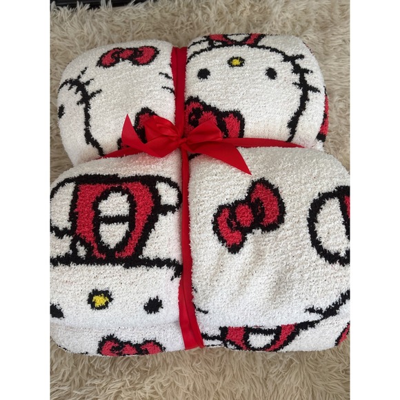 Hello Kitty Super Soft Plush Throw Blanket‎ Double Queen 90x90 Red Bow White NWT - Picture 3 of 3
